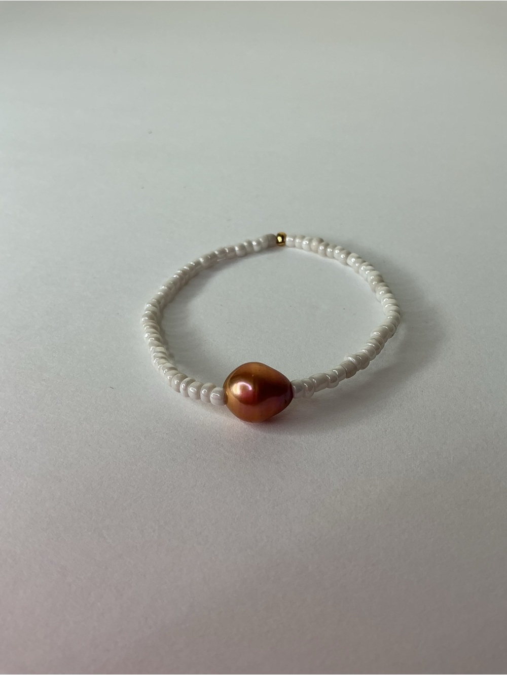White Seed Bead Bracelet with Copper Pearl Accent